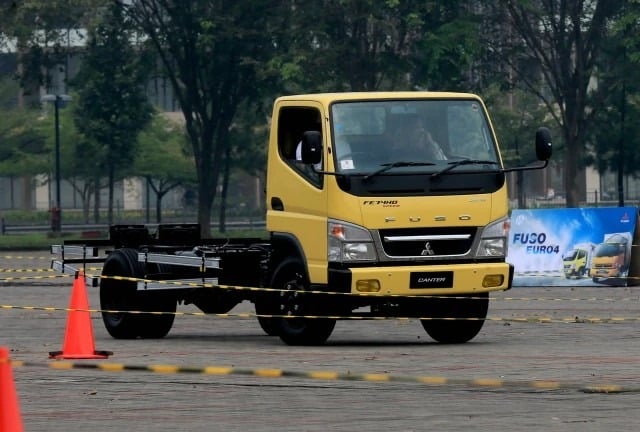 Fuso Canter Euro4 Diperiksa Gratis Jangan Kaget 7 Fuso Canter Euro4 Diperiksa Gratis Jangan Kaget