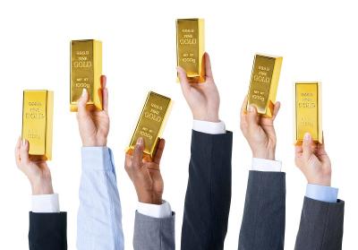 Harga Emas Dunia Siap Tembus Rekor Baru