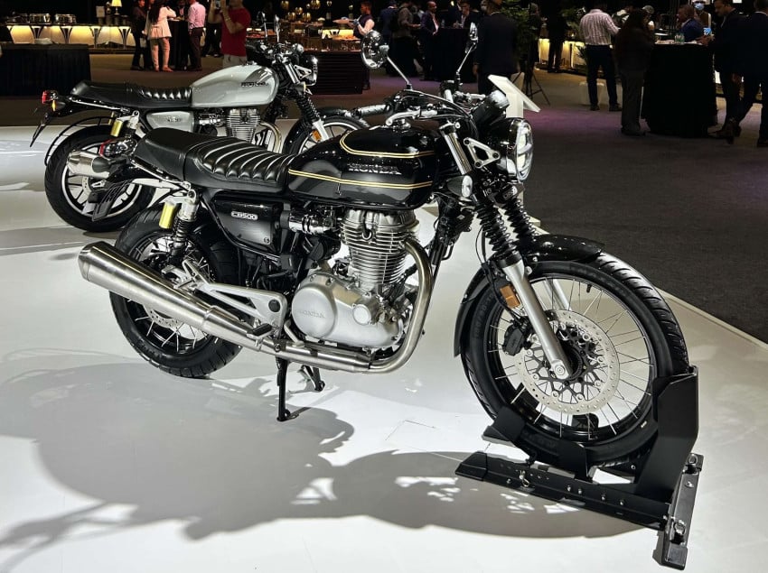 Honda CB500 Mengaspal Mesin 501cc Bikin Candu 7 Honda CB500 Mengaspal Mesin 501cc Bikin Candu